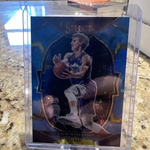 2022-23 Panini Select Lauri Markkanen Light Blue Disco Prizm 74/99 Utah Jazz