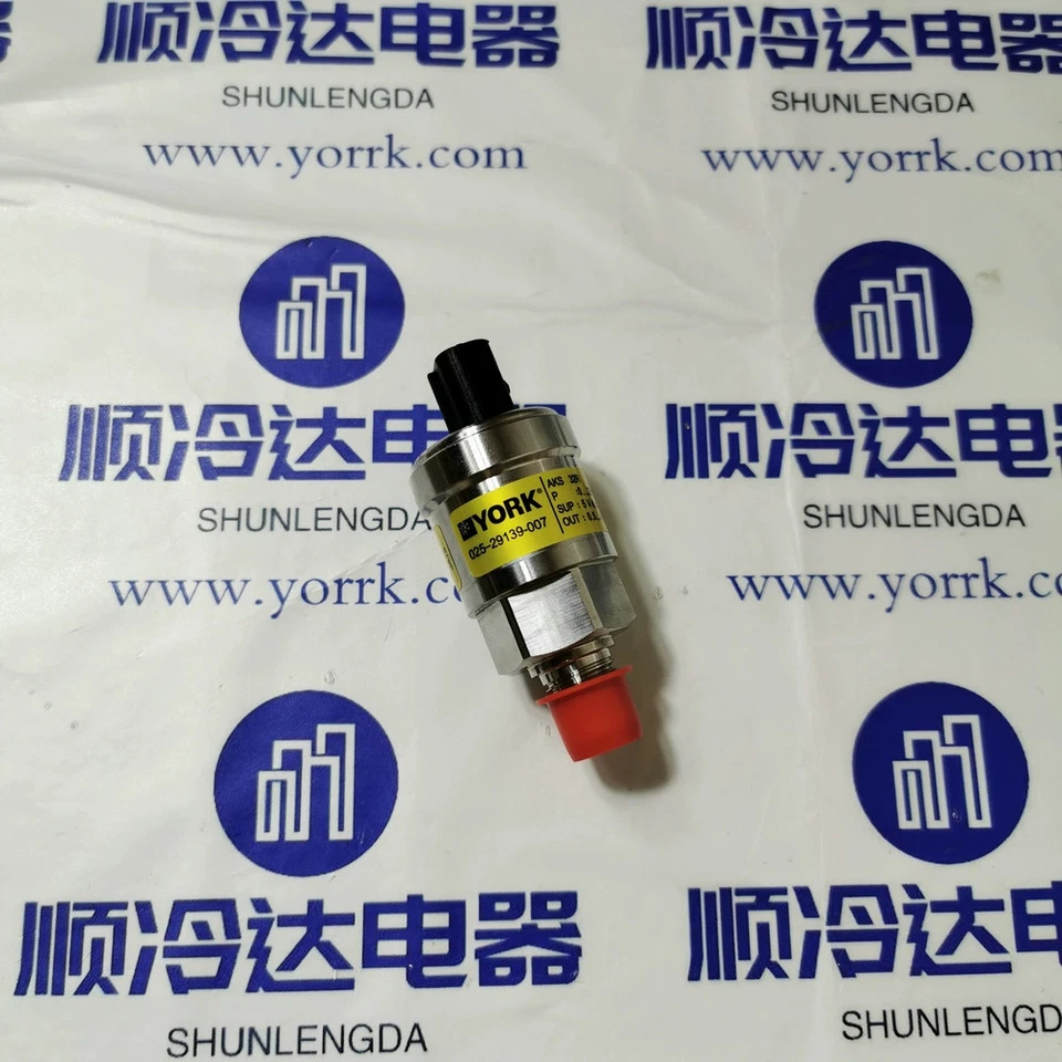 1pcs 025-29139-006 York Air Conditioner Pressure Transducer Danfoss - Image 1 of 2