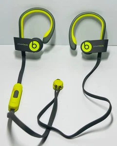 Beats by Dr. Dre Powerbeats2 Cuffie auricolari wireless - Verde fluorescente - Foto 1 di 2