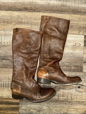 FRYE #76430 Botas Altas Cuero Marrón Rústico Botón Melissa Cremallera Trasera EE. UU. 6 B Foto 1 de 4