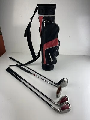 Juego de golf de acero para niños Nike Driver Putter Pitch Wedge y hierro medio y bolsa Foto 1 de 4