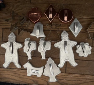 Lot of 16 Vintage & Holiday Christmas Tin Aluminum Metal Cookie Doughnut Cutters - Picture 1 of 3