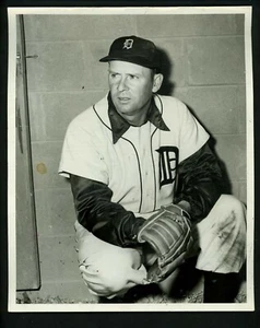 Joe Gordon Detroit Tigers coach 1954 Press Original Photo - Picture 1 of 2