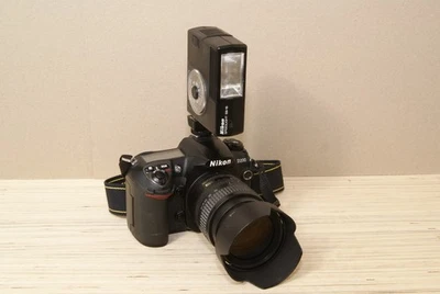 Nikon D 200 mit Objektiv Nikkor 18-70mm 1:3,5-4,5G ED. und mehr ! - Bild 1 von 4