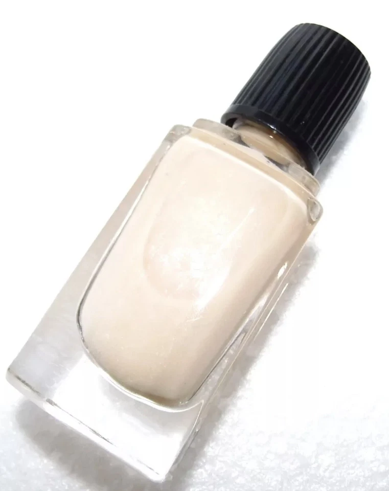 Esmalte de uñas Guerlain La Lacque Couleur No. 00 nuevo Foto 1 de 2