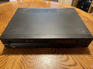 JVC HR-D515U Registratore videocassette vcr, senza telecomando, testato - Foto 1 di 7