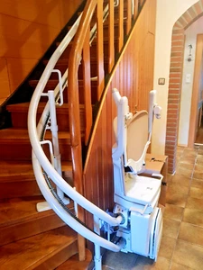 kurventreppenlift gebraucht - Bild 1 von 3