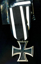 German WW1 Order of the Iron Cross 2nd Class 1914 black & Sil Colored metal copy