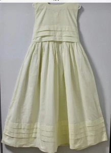 Strasburg Girl’s Dress Size 5 Embroidered Flowers Lined - Picture 1 of 5