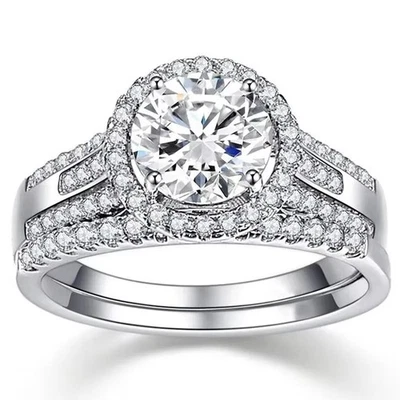 Juego de 2 anillos de boda de diamantes creados en laboratorio de corte redondo de 4 quilates rellenos de oro blanco de 14 quilates Foto 1 de 4