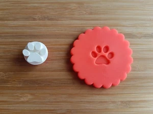 Dog or Cat Paw Print Cookie Stamp or Fondant Embosser Biscuit Stamp Animal - Picture 1 of 1