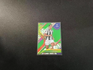 2024-25 Topps Finest UCC Soccer Green Refractor #6 Dusan Vlahovic 51/99 - Picture 1 of 2