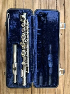 Vintage Armstrong Model 27-27428 Elkhart Piccolo Flute With Case Good Condition. - Picture 1 of 14