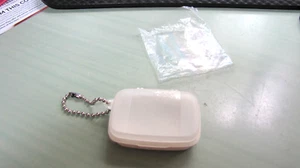 Tupperware Schlüsselanhänger Mini Storz viel Storzalot Behälter gesprenkelt Klapp Snapbox - Bild 1 von 5