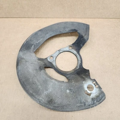 Placa de cubierta protectora antipolvo de freno delantero derecho C3 Corvette OEM USADO 65-82 Corvette Foto 1 de 4