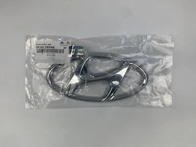 Front Grille Emblem 2017-2018 Santa Fe Sport 5 Seats Genuine Hyundai H Mark - Image 1 of 3