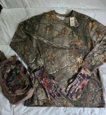 Red Head Camo Shirt New Long Sleeve With Gloves And Fanny Pack - Image 1 of 4