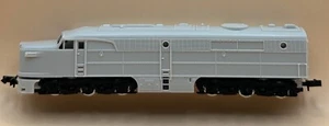 NIB Vintage N Con-Cor 001-002001 PA-1 Powered A Unit Diesel Loco UNDECORATED - Picture 1 of 8