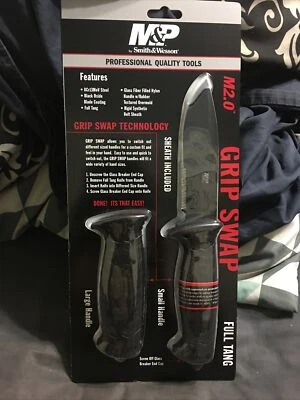 Smith & Wesson - M&P com duas alças para um ajuste personalizado perfeito para suas mãos’s. - Imagem 1 de 4