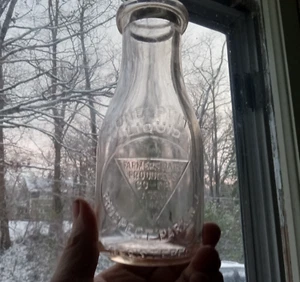 PROSPECT PARK, NJ BAUERN MILCHPRODUZENTEN GENOSSENSCHAFT PINT SCHNECKE TELLER MILCHFLASCHE - Bild 1 von 4