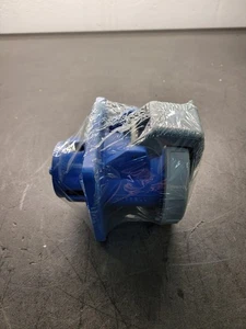 Hubbell HBL460R9W-NS Plug. - Picture 1 of 4