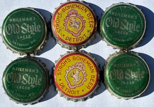 HEILEMAN'S OLD STYLE LAGER, LACROSS, WI & STROH'S USED CORK BEER BOTTLE CAPS - Picture 1 of 3