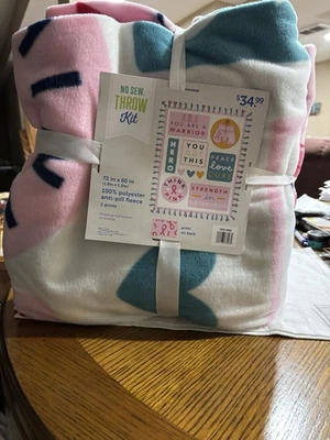 No See Throw Kit- Breast Cancer Warrior - Image 1 of 4