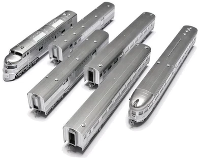 Kato 106-090, N Gauge,  CB&Q EMD E5A/Silver Streak Zephyr Train Pack - Image 1 of 4