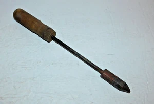 NEAT VINTAGE COPPER SOLDERING IRON WITH WOODEN HANDLE 13 1/4" LONG - Picture 1 of 3