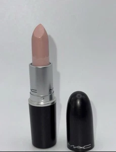Lápiz labial Mac Pretty Please Lustre (LEER) - Imagen 1 de 6