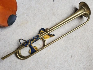 Beautiful old natural baroque trumpet with 3 holes and a nice garland - Picture 1 of 9