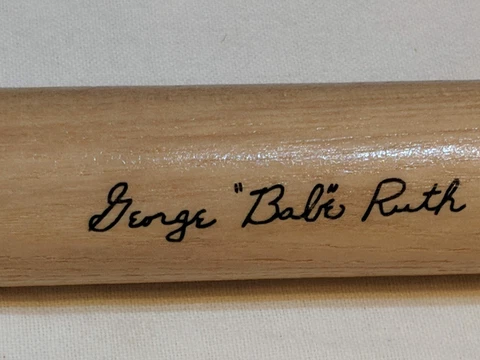 LOUISVILLE SLUGGER 125 MILLERICH & BRADSBY BABE RUTH MINI BAT Cover