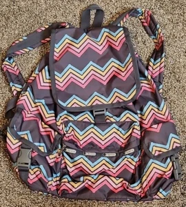 Neu! LeSportsac Rucksack Large Voyager schwarz Nylon Up and Out Muster - Bild 1 von 3