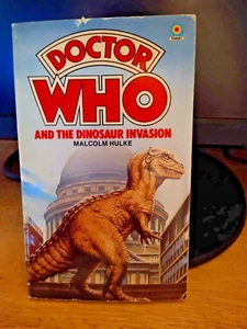 Doctor Who and the Dinosaur Invasion Vintage Pulp P aperback by Malcolm Hulke - Picture 1 of 3