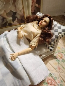 Victorian Fashion Doll Negligee - passend für Puppen wie Petite Barbie, Obitsu - Bild 1 von 6