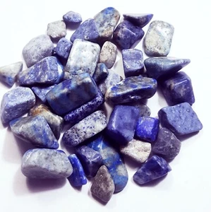 Naturel Lapis Lazuli Poli Chips 242.50 CT Lot Vrac Pierre Précieuse Avec Cadeau - Picture 1 of 5