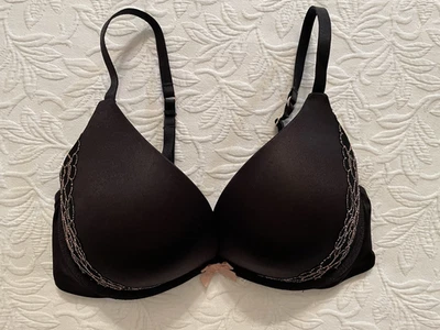 Sujetador Cosmopolitan 34C negro push up con acento de encaje dorado # 19399-5 para mujer usado en excelente estado Foto 1 de 4