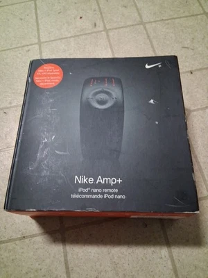 Nike Amp+ Wristband WM0030 iPod Nano Blue Remote with Battery Sealed - Image 1 of 4