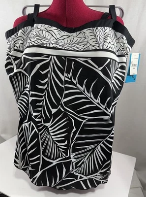 Nuevo con etiquetas Traje de baño Azul por Maxine of Hollywood Talla 24W Blanco y negro $104 Una pieza Foto 1 de 4
