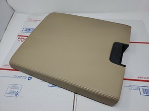 07-14 Chevrolet Silverado 1500 GMC Sierra Center Console Arm Rest Lid TAN