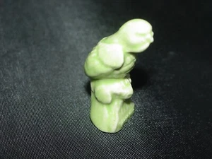 Wade Red Rose Tea Pet Shop Miniature Figurine 2006-Closeout Series-Parrot - Picture 1 of 1
