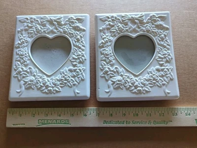 2 marcos de fotos de cerámica vintage apertura de corazón querubines rosas Int Silver Co 1995 Foto 1 de 4