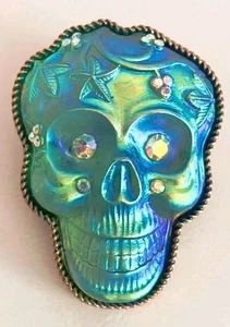 SKULL Brooch IRRIDESCENT Turquoise AQUA SPARKLY Fab VINTAGE STYLE Halloween - Picture 1 of 20