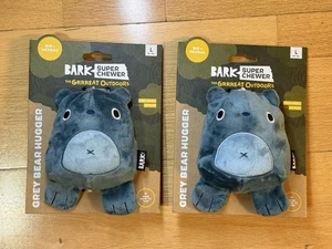 Bark Box Bear Hugger Super Chewer 2-in-1 Plüsch Hundespielzeug 2 Stück - Bild 1 von 2