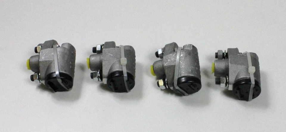 JUEGO DE CUATRO CILINDROS DE RUEDA DELANTERA HUMBER HAWK MK3, MK4 y MK5 1948-54  Foto 1 de 1