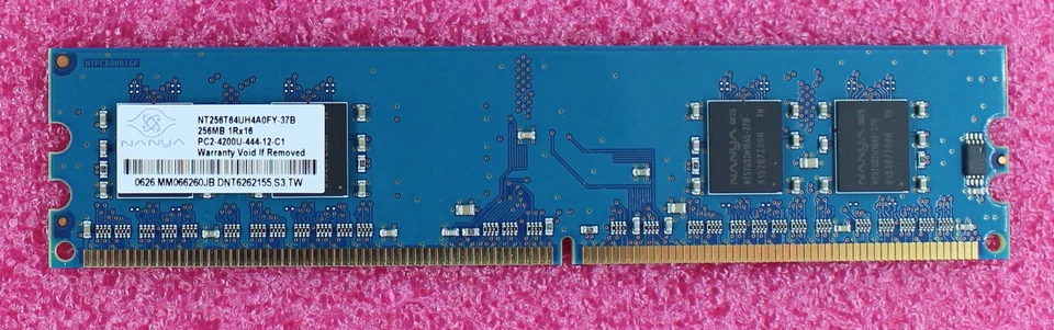 D6492 - Dell 256MB DDR2 533Mhz PC2-4200 Dimm - Image 1 of 1