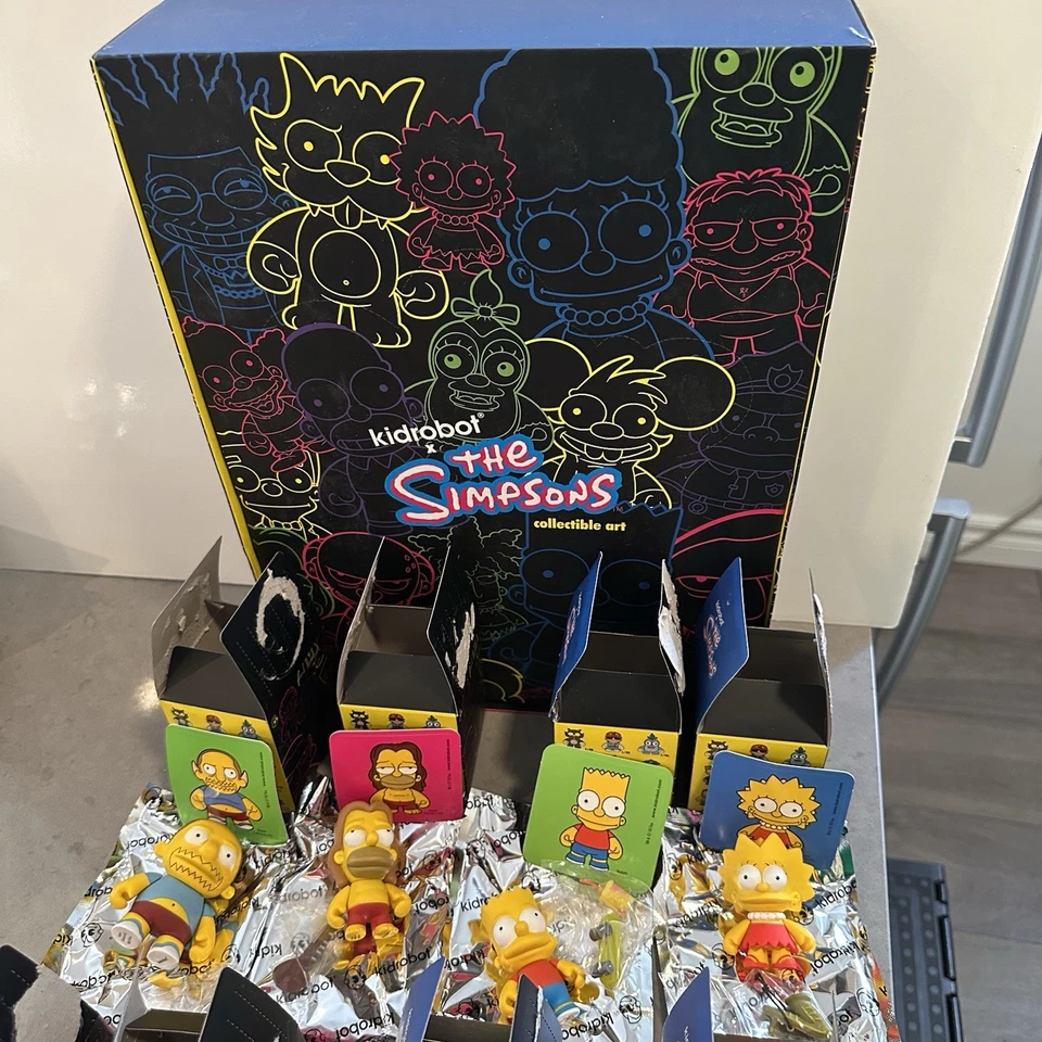 Kidrobot x Los Simpson Serie 1 - Estuche de 24 - 3" Caja Ciega Figuras Vinilo Foto 1 de 4
