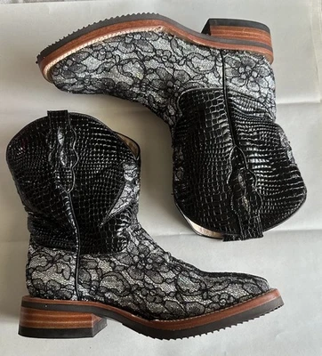 Женские ковбойские сапоги Ferrini размер 7,5 B черная лакированная кожа/кружево серебристые блестящие - Изображение 1 из 4