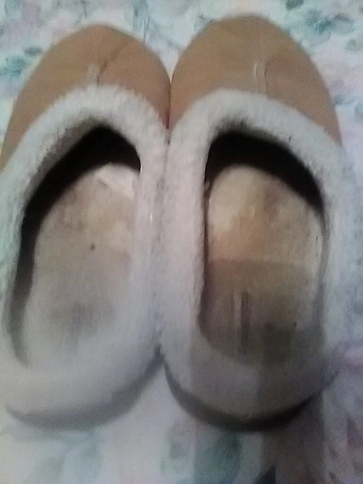 Zapatillas forradas de piel sintética para hombre 12 grandes zuecos de gamuza cómodos acogedoras marrón claro tostado Foto 1 de 1