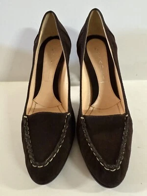 NUEVO EN CAJA Casadei Marrón Gamuza Pump Scarpa Talla 37 1/2 Costuras Foto 1 de 4